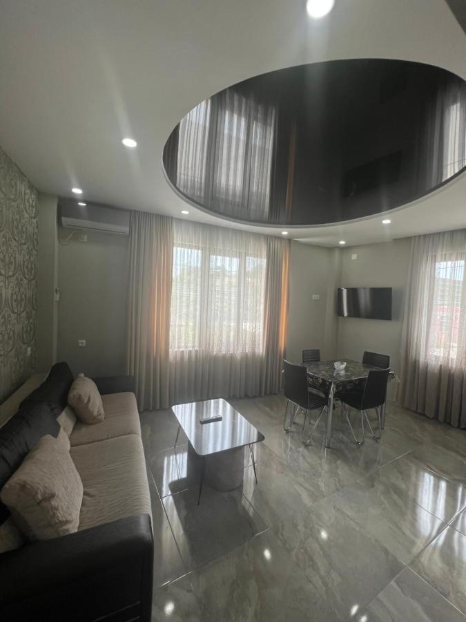 Andrea Villa Batumi Luaran gambar