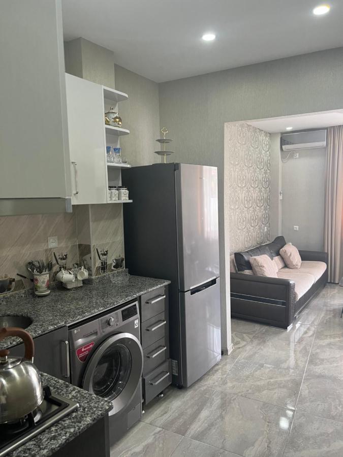 Andrea Villa Batumi Luaran gambar